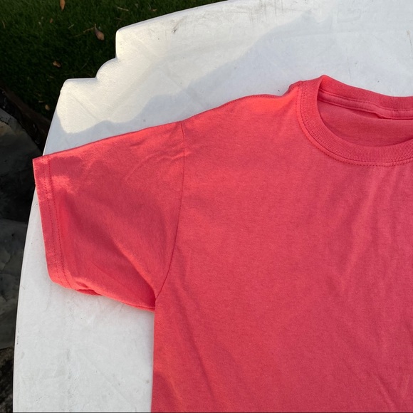 pink tee - Picture 3 of 3